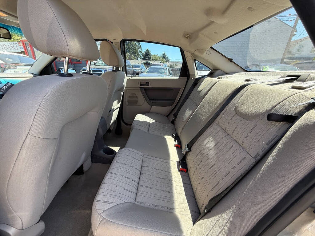 2008 Ford Focus SE - Photo 14