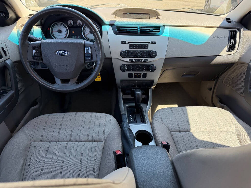 2008 Ford Focus SE - Photo 16