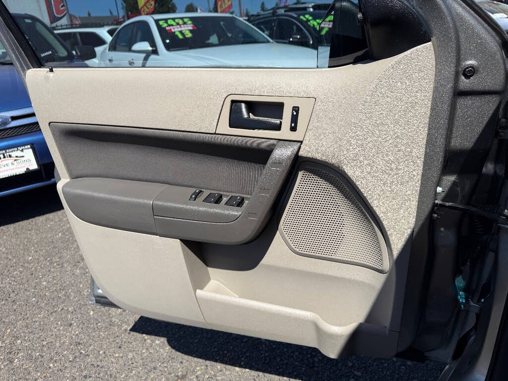2008 Ford Focus SE - Photo 18