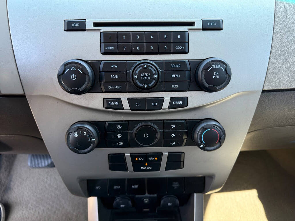 2008 Ford Focus SE - Photo 19