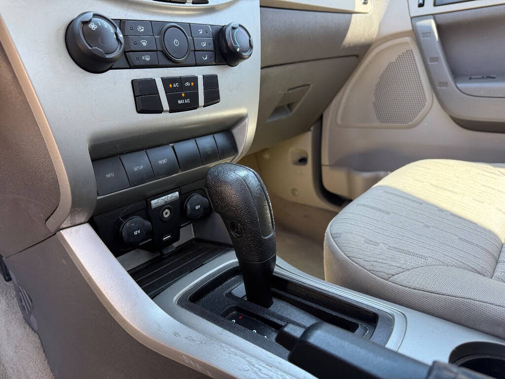 2008 Ford Focus SE - Photo 20