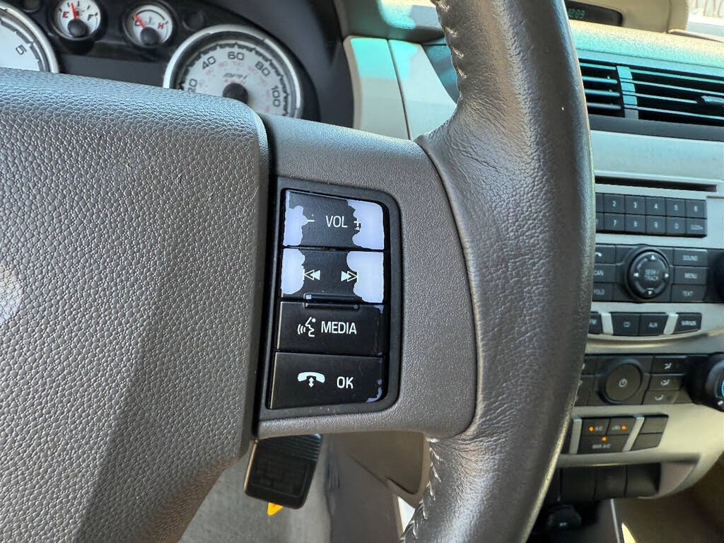 2008 Ford Focus SE - Photo 22