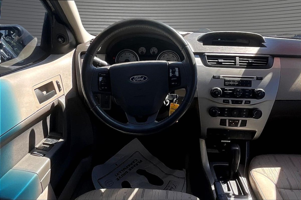 2008 Ford Focus SE - Photo 8