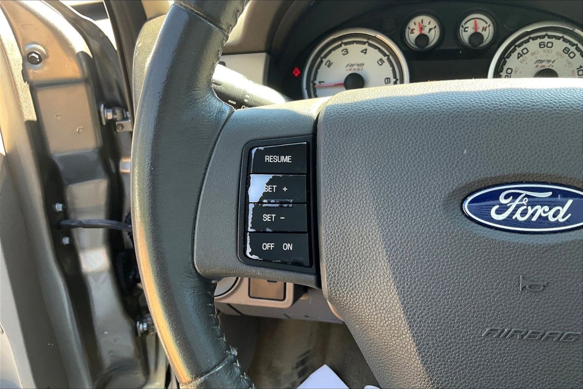 2008 Ford Focus SE - Photo 11