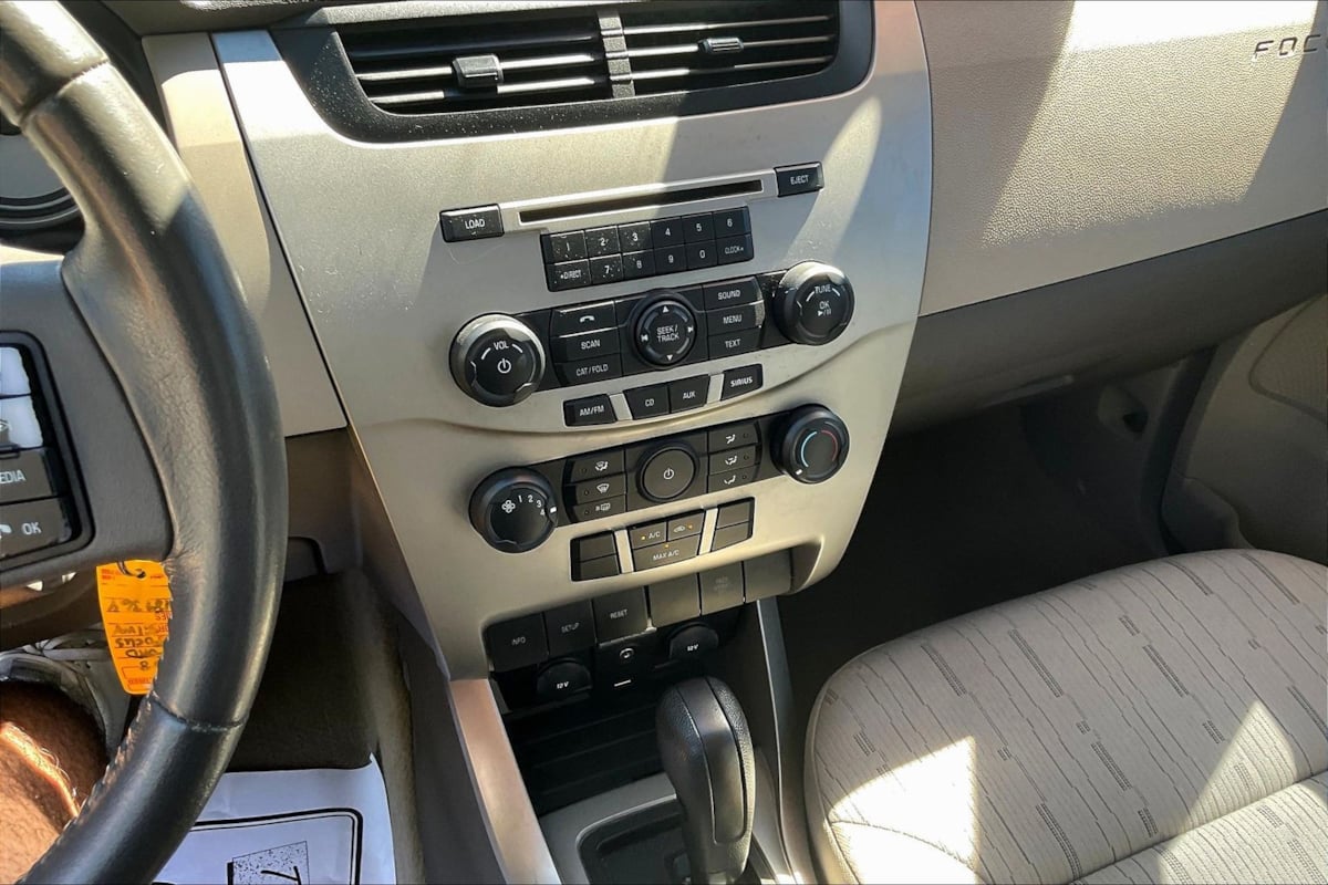 2008 Ford Focus SE - Photo 15