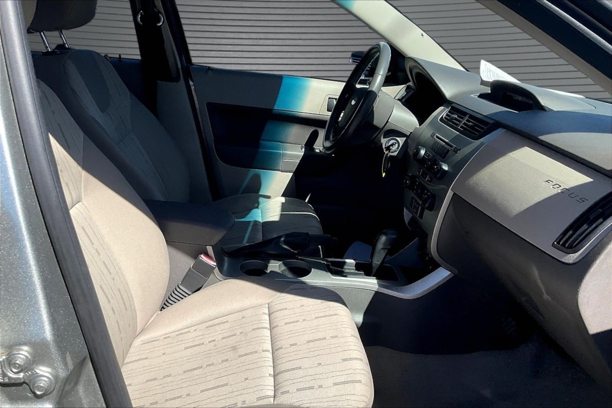 2008 Ford Focus SE - Photo 27