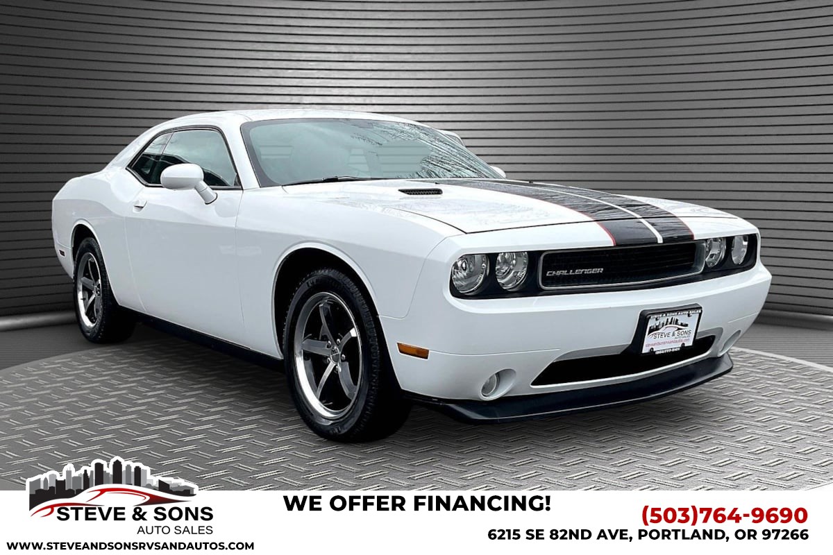 2011 Dodge Challenger SE's photo
