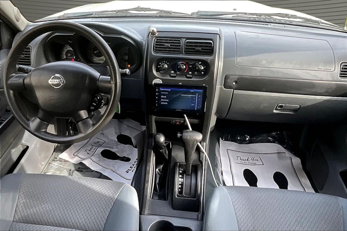 View vehicle photo 7