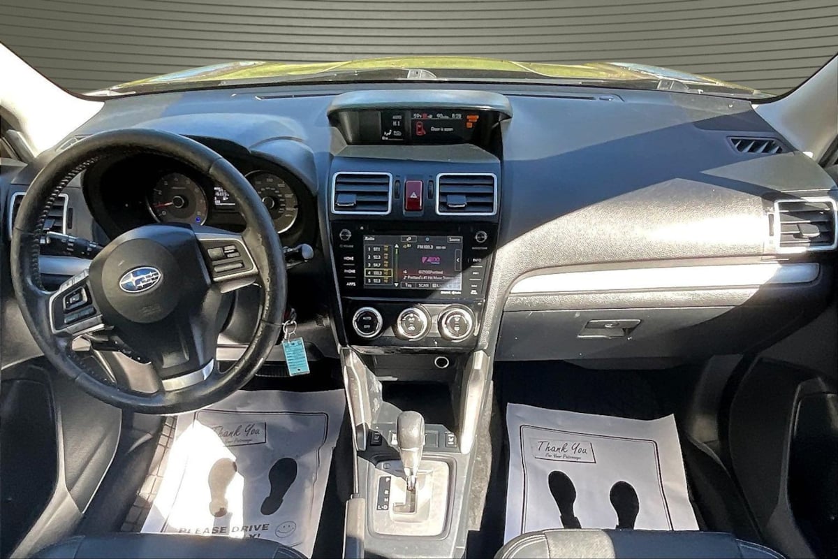 View vehicle photo 7