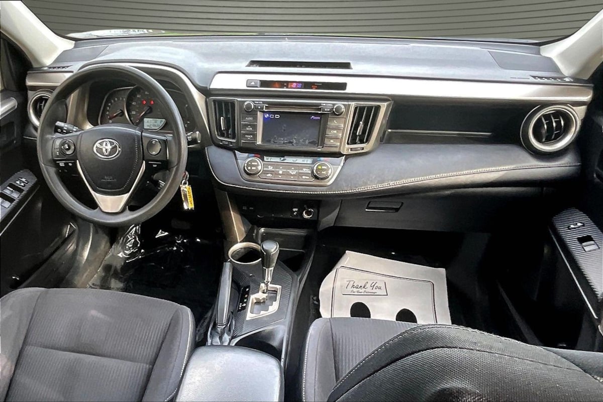 Toyota RAV4 photo 7