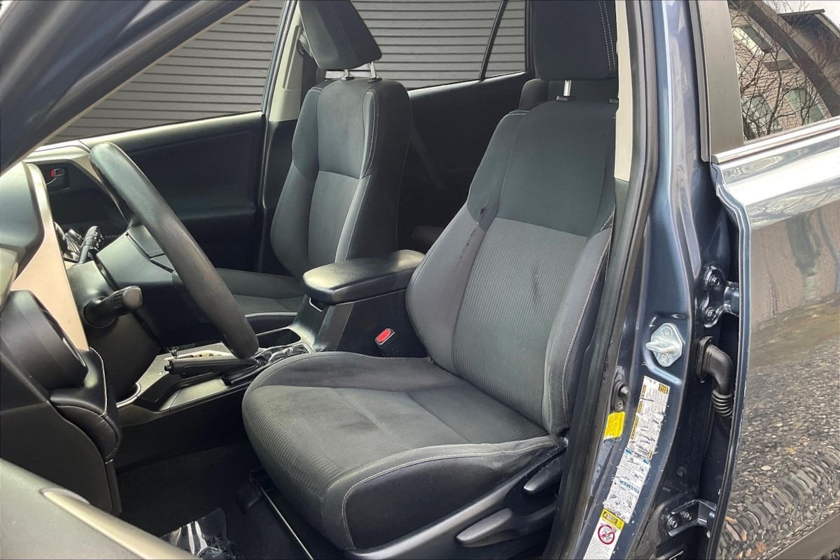 Toyota RAV4 photo 19
