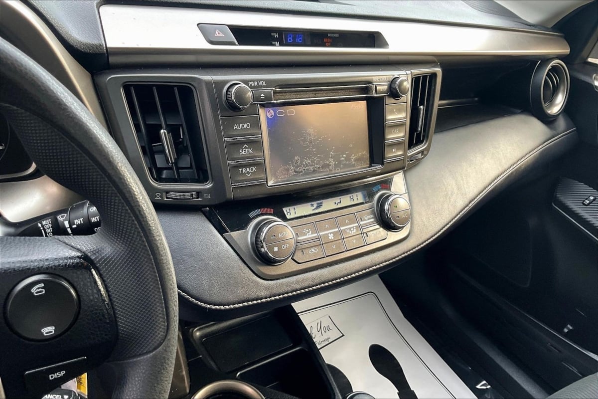 Toyota RAV4 photo 9