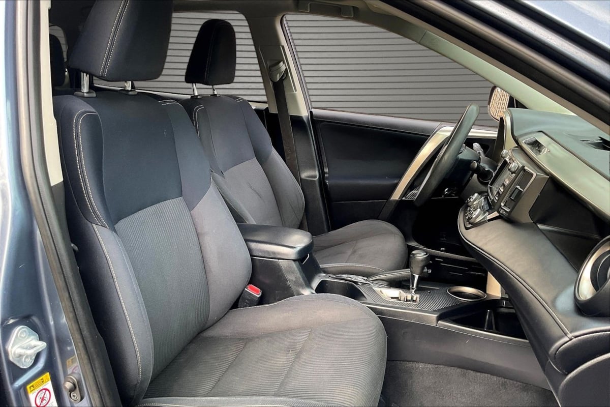 Toyota RAV4 photo 26
