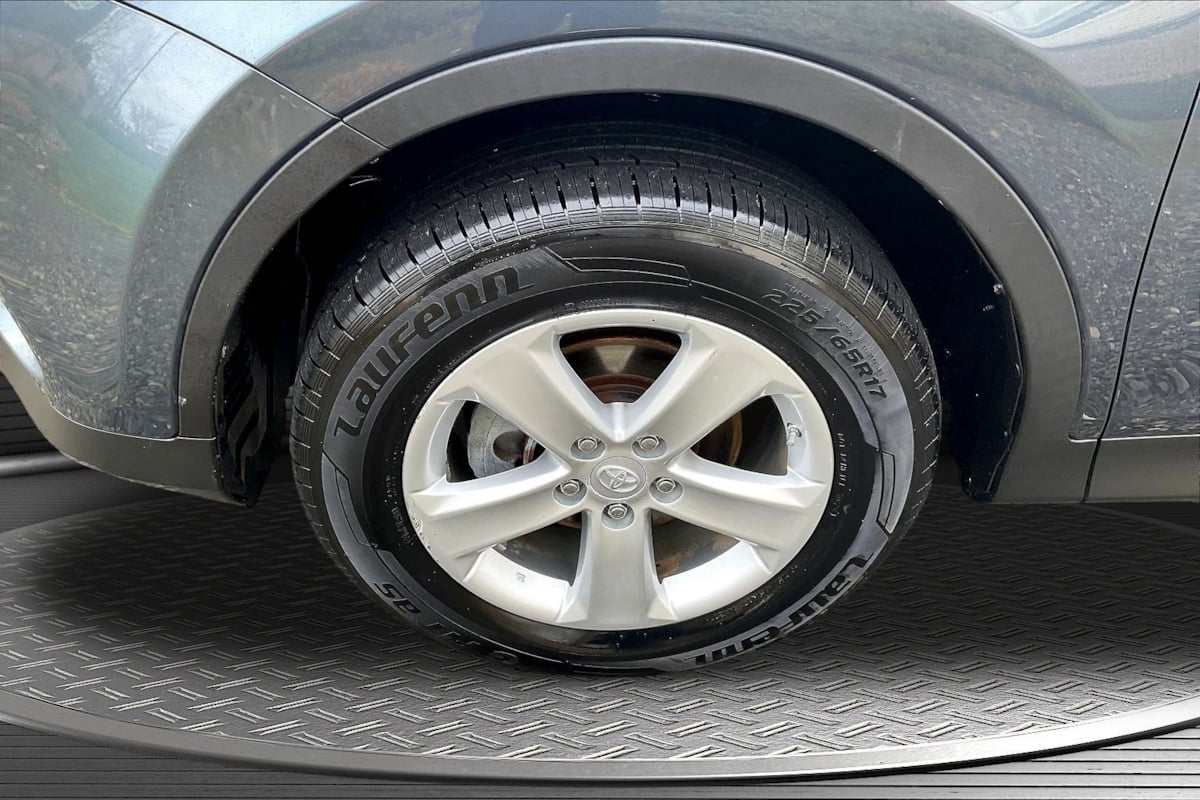 Toyota RAV4 photo 29