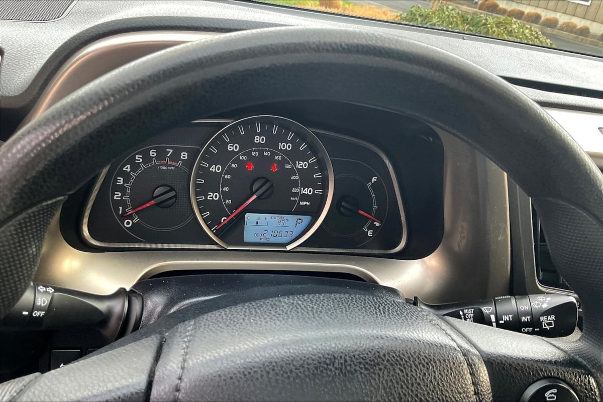 Toyota RAV4 photo 13