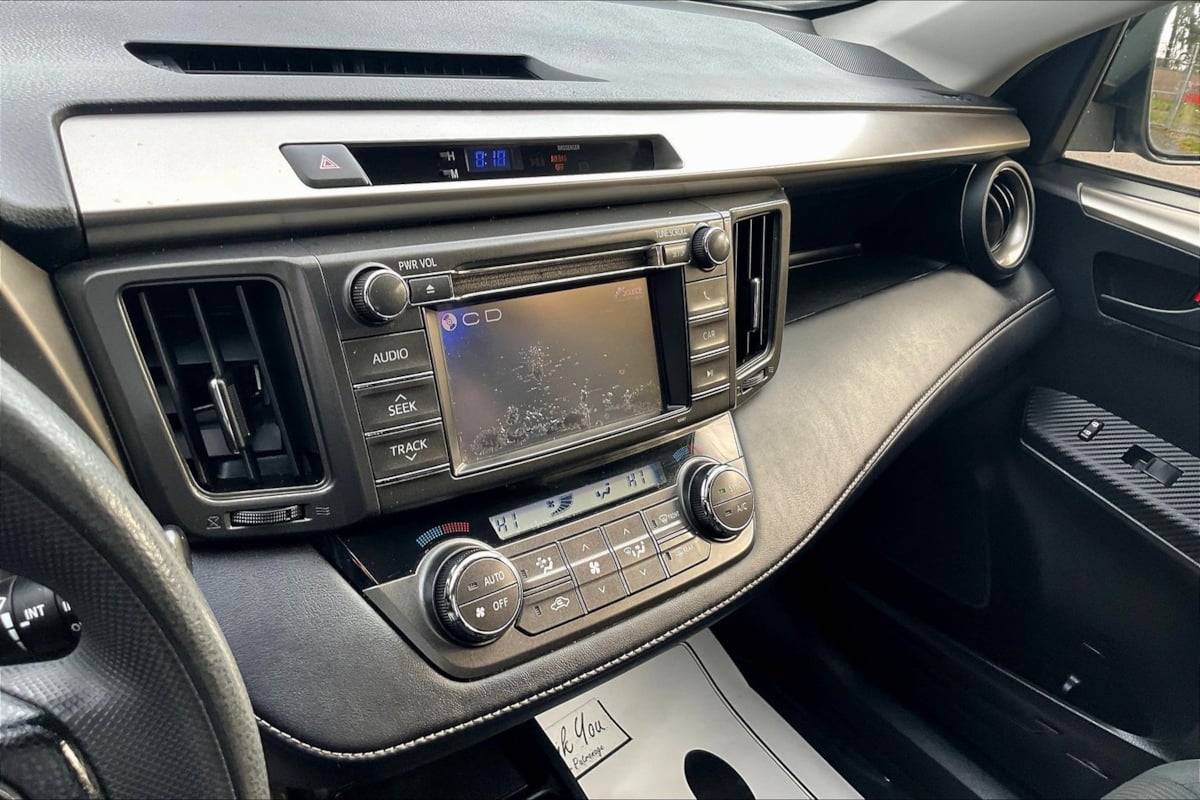 Toyota RAV4 photo 14