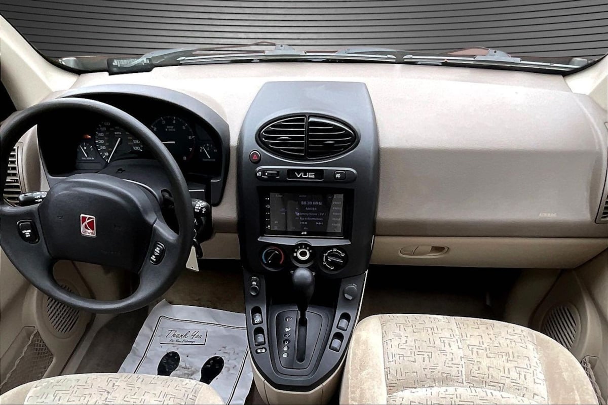 View vehicle photo 7