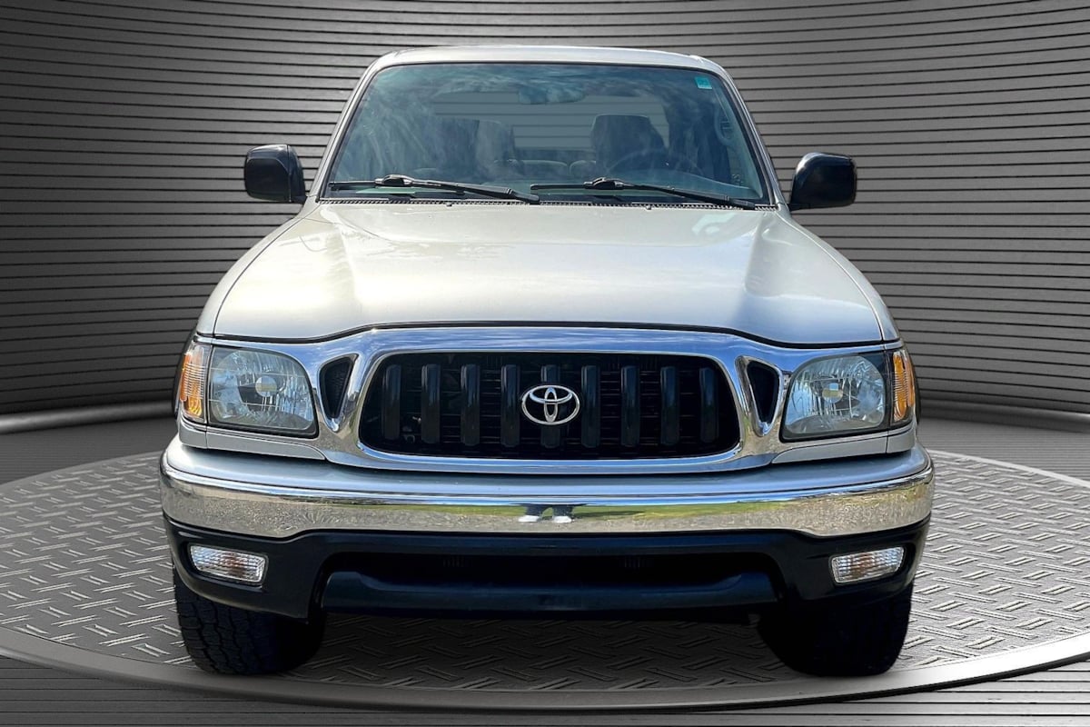 View vehicle photo 2