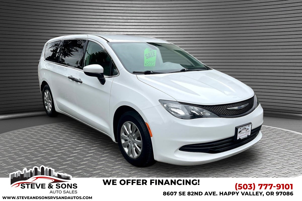 2019 Chrysler Pacifica L's photo