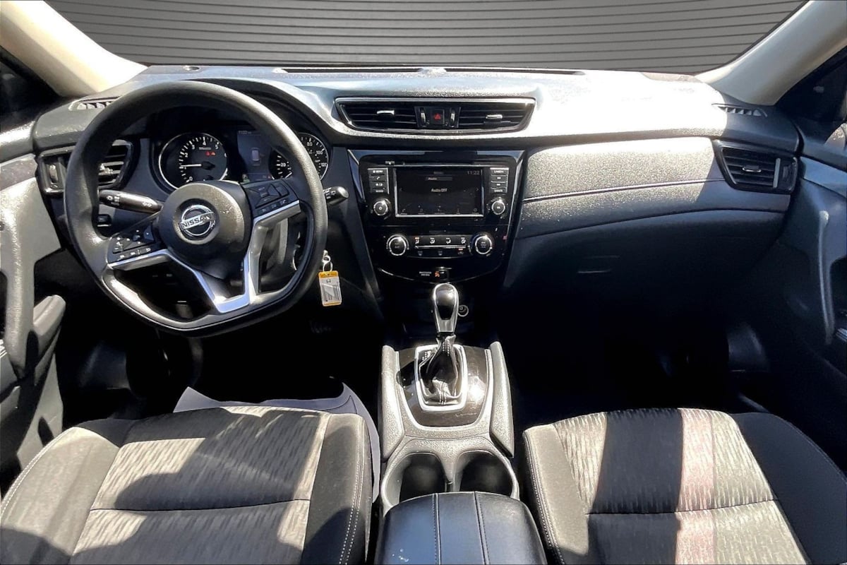 Nissan Rogue photo 7