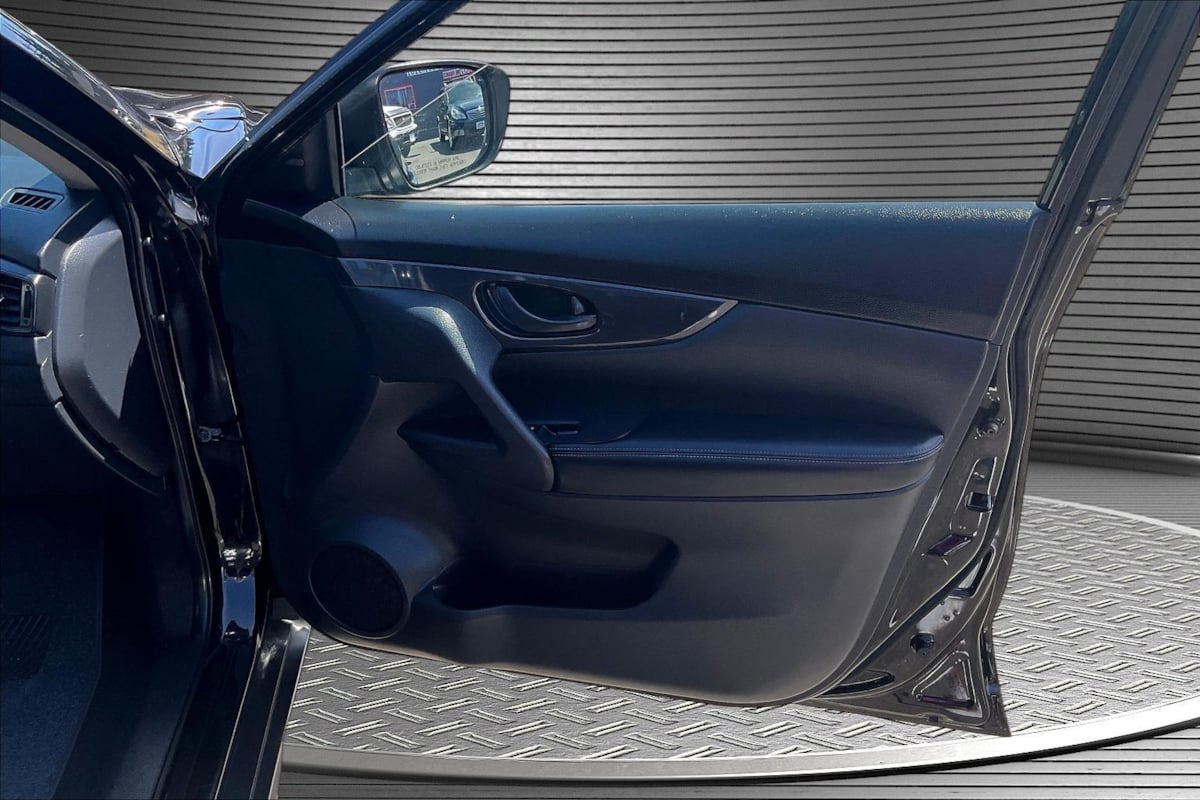 Nissan Rogue photo 26