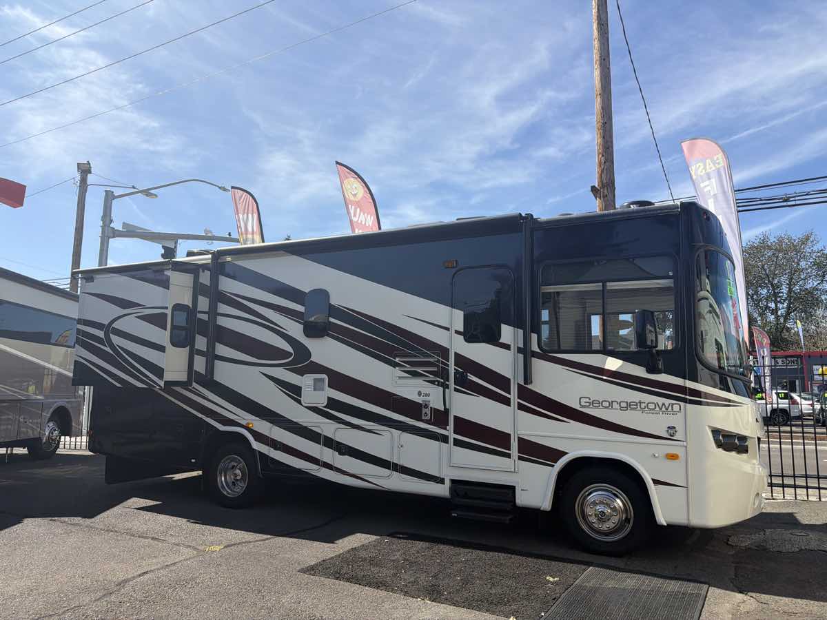 Ford Super Duty F-53 Motorhome