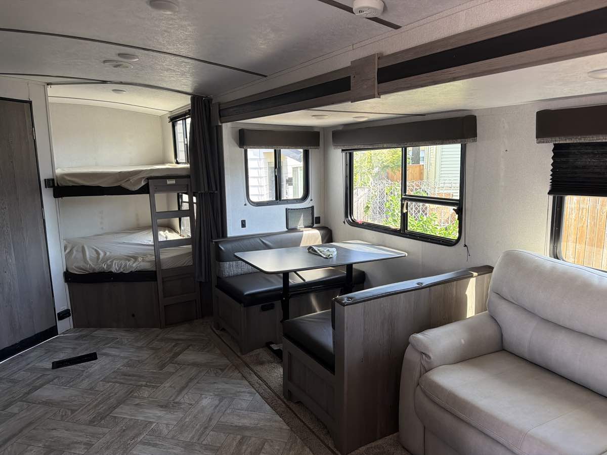 Keystone Rv Springdale photo 13