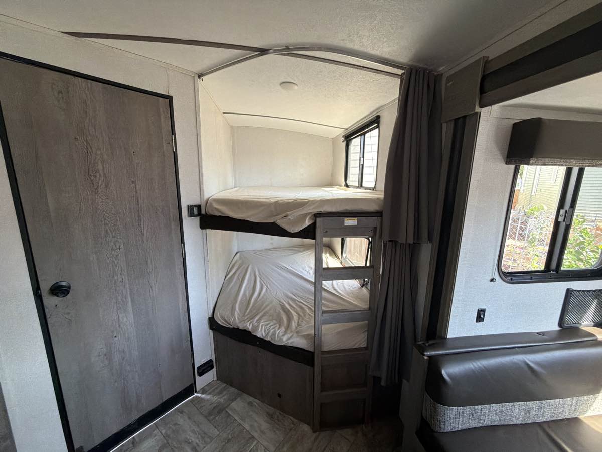 Keystone Rv Springdale photo 15