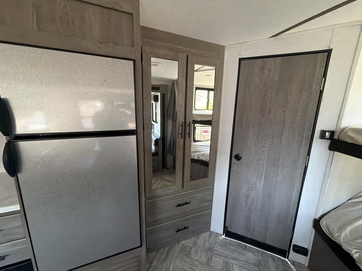 Keystone Rv Springdale photo 16