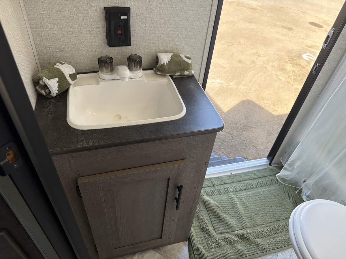 Keystone Rv Springdale photo 27