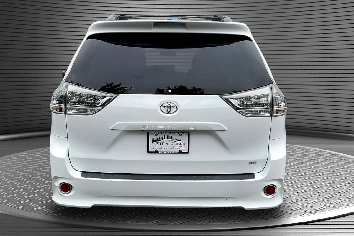 Toyota Sienna photo 5