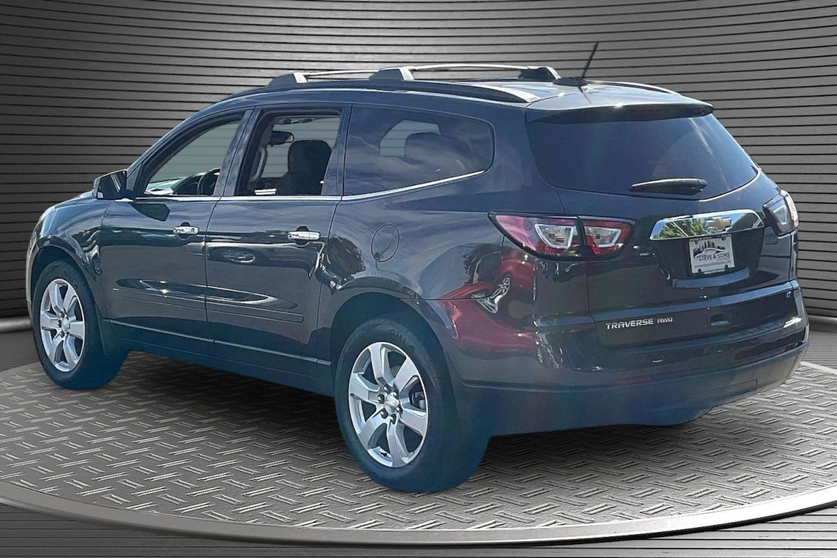 Chevrolet Traverse photo 4