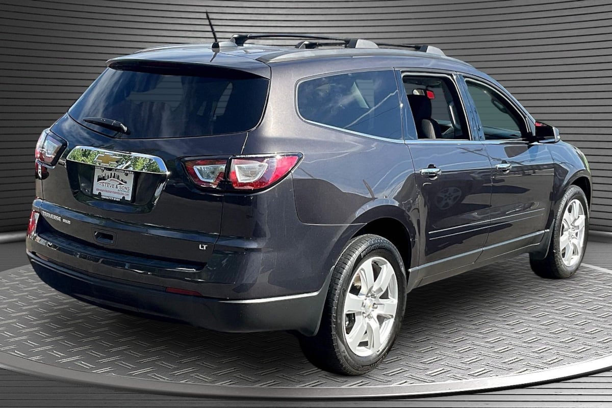 Chevrolet Traverse photo 6