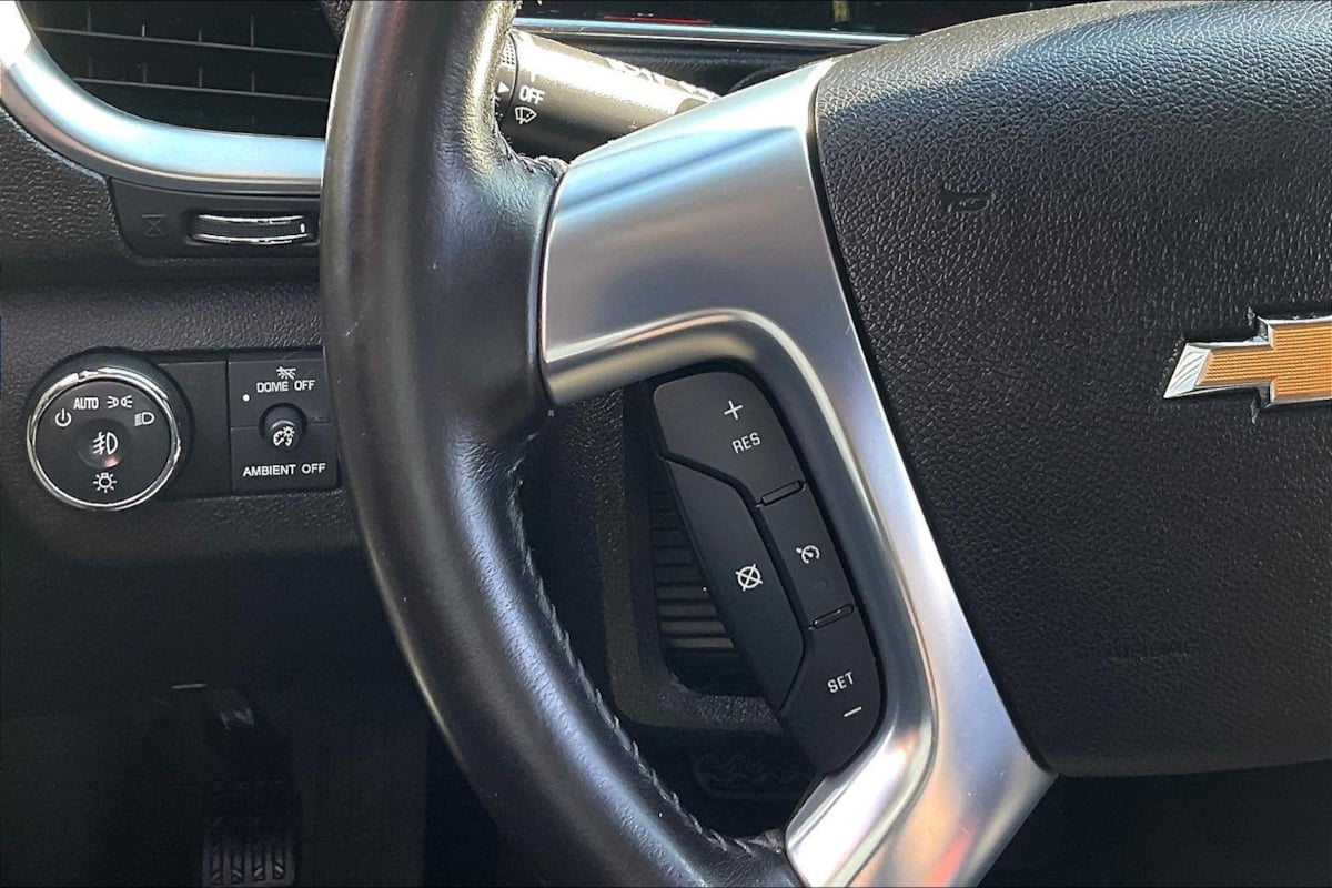 Chevrolet Traverse photo 11