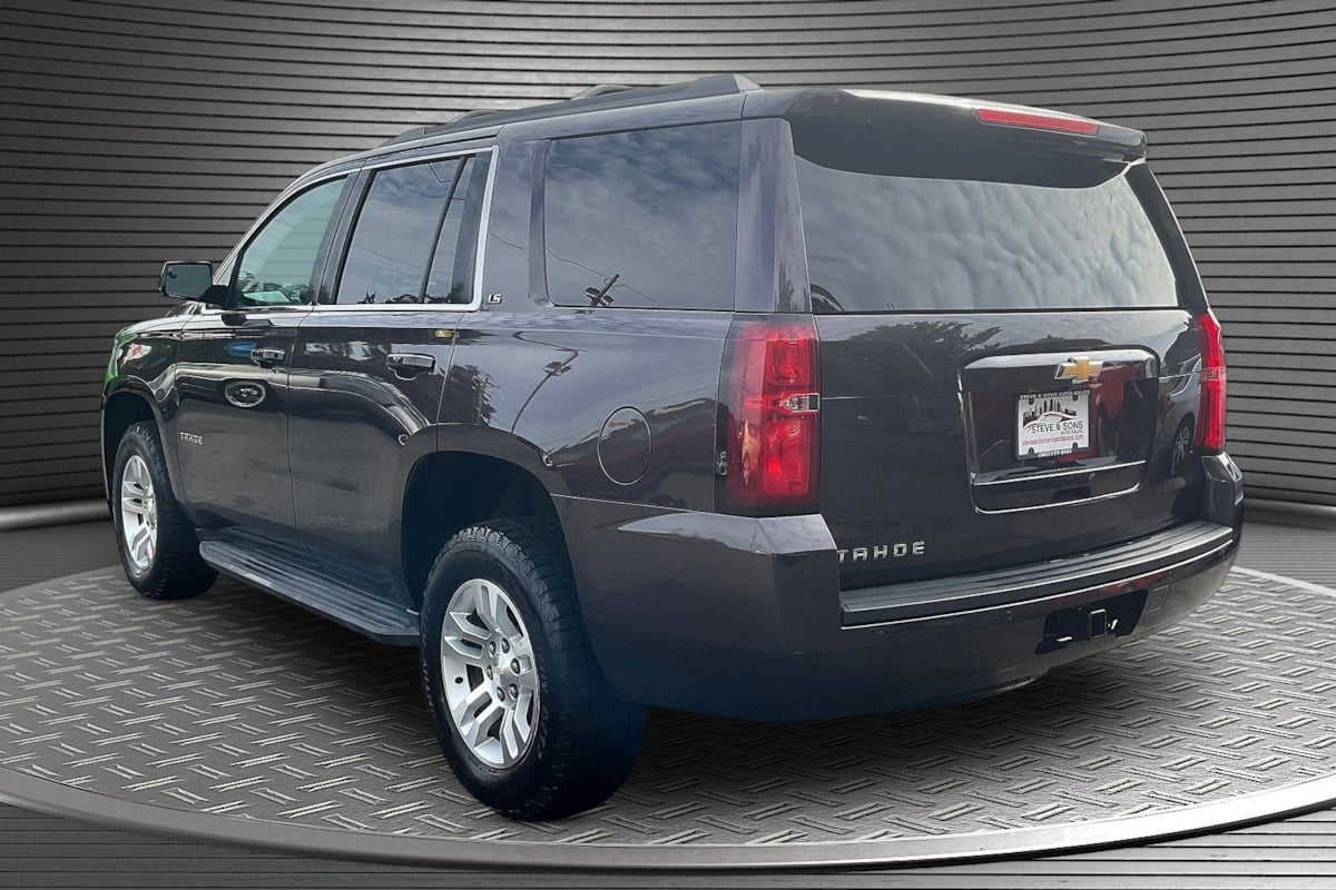 Chevrolet Tahoe photo 4