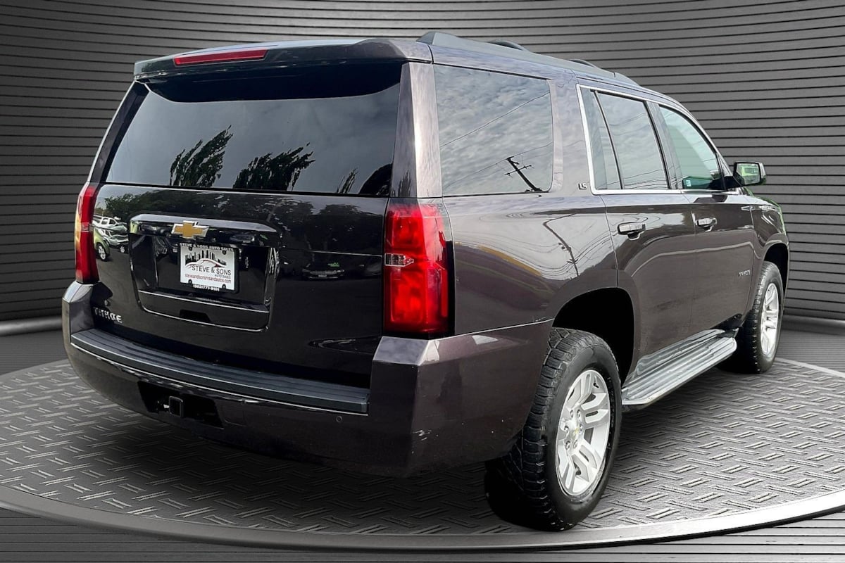 Chevrolet Tahoe photo 6