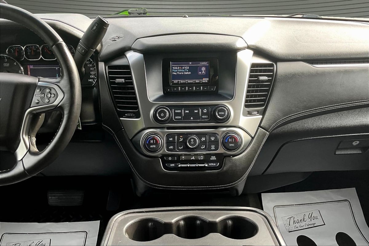 Chevrolet Tahoe photo 9