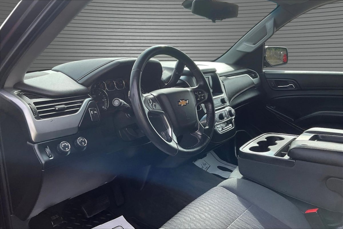 Chevrolet Tahoe photo 16
