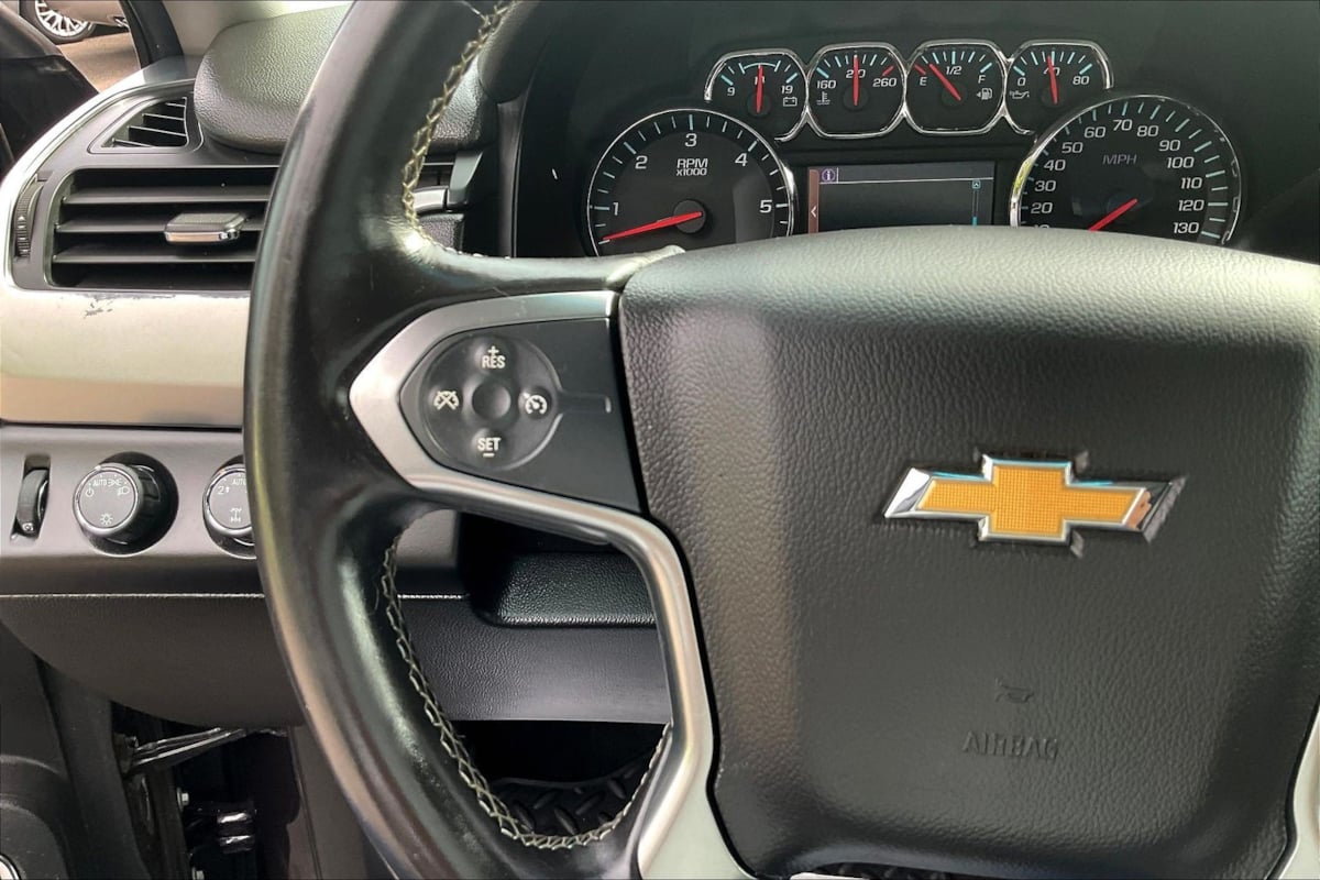 Chevrolet Tahoe photo 11