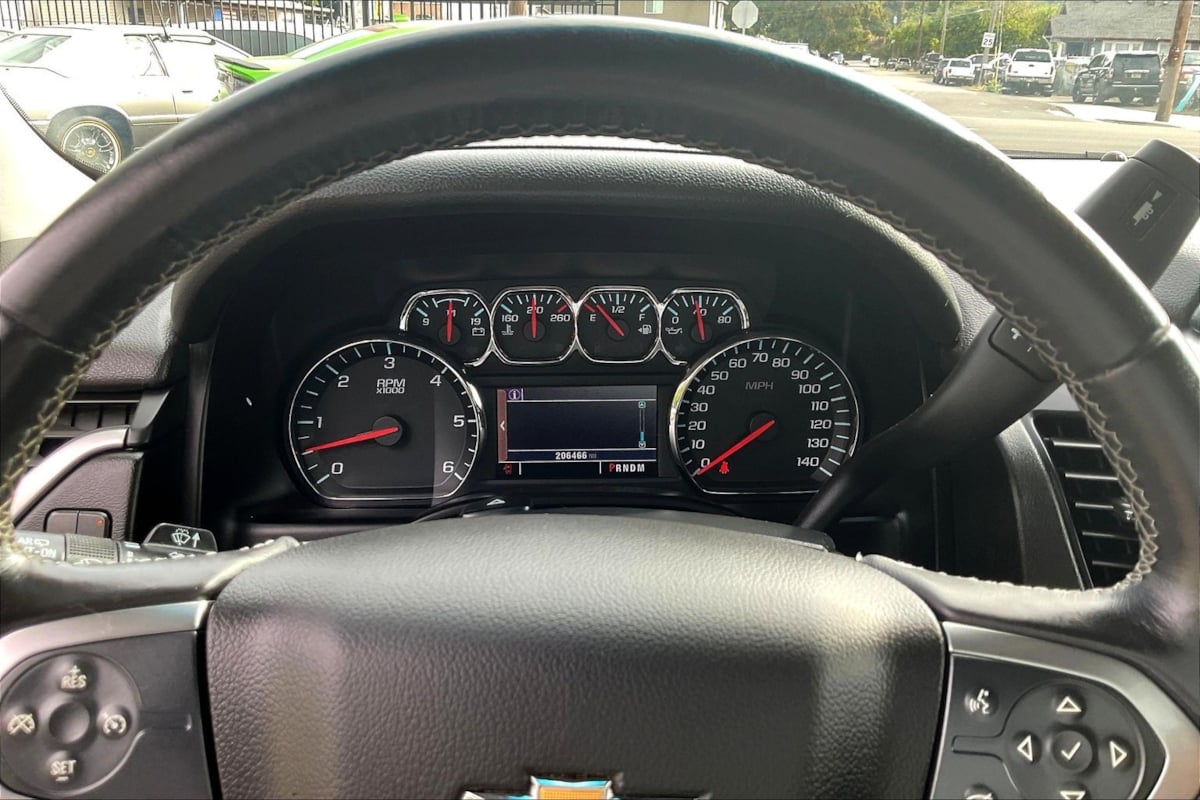 Chevrolet Tahoe photo 13
