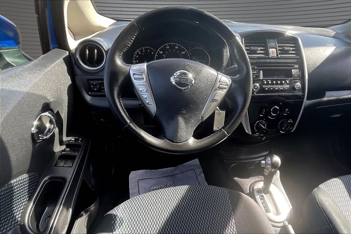 Nissan Versa Note photo 8