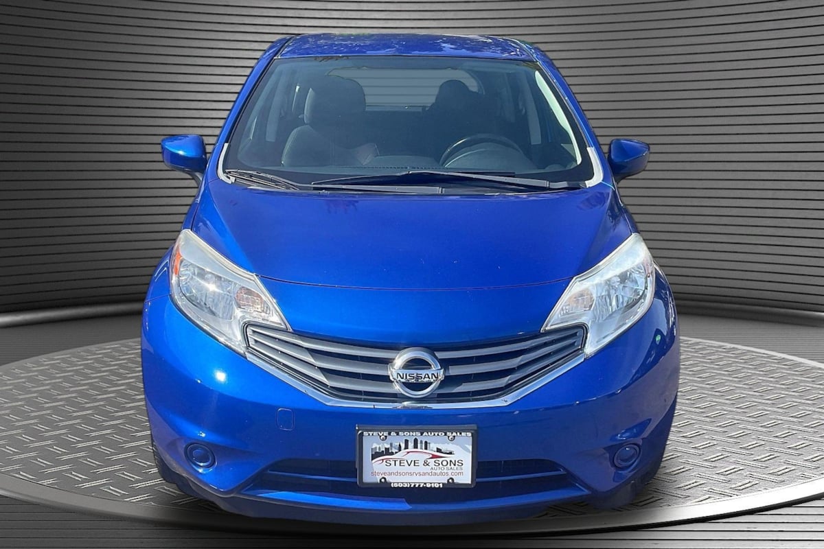 Nissan Versa Note photo 2