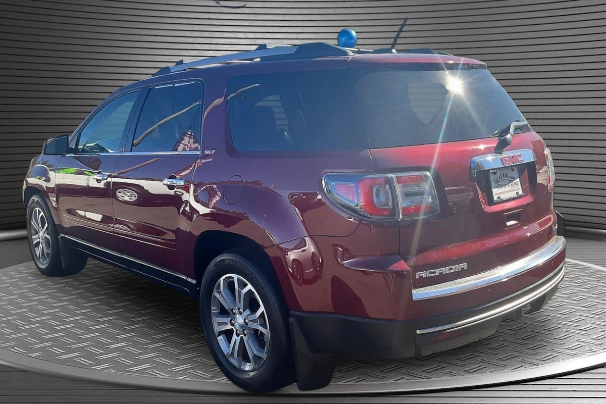 Photo 4 of this GMC Acadia