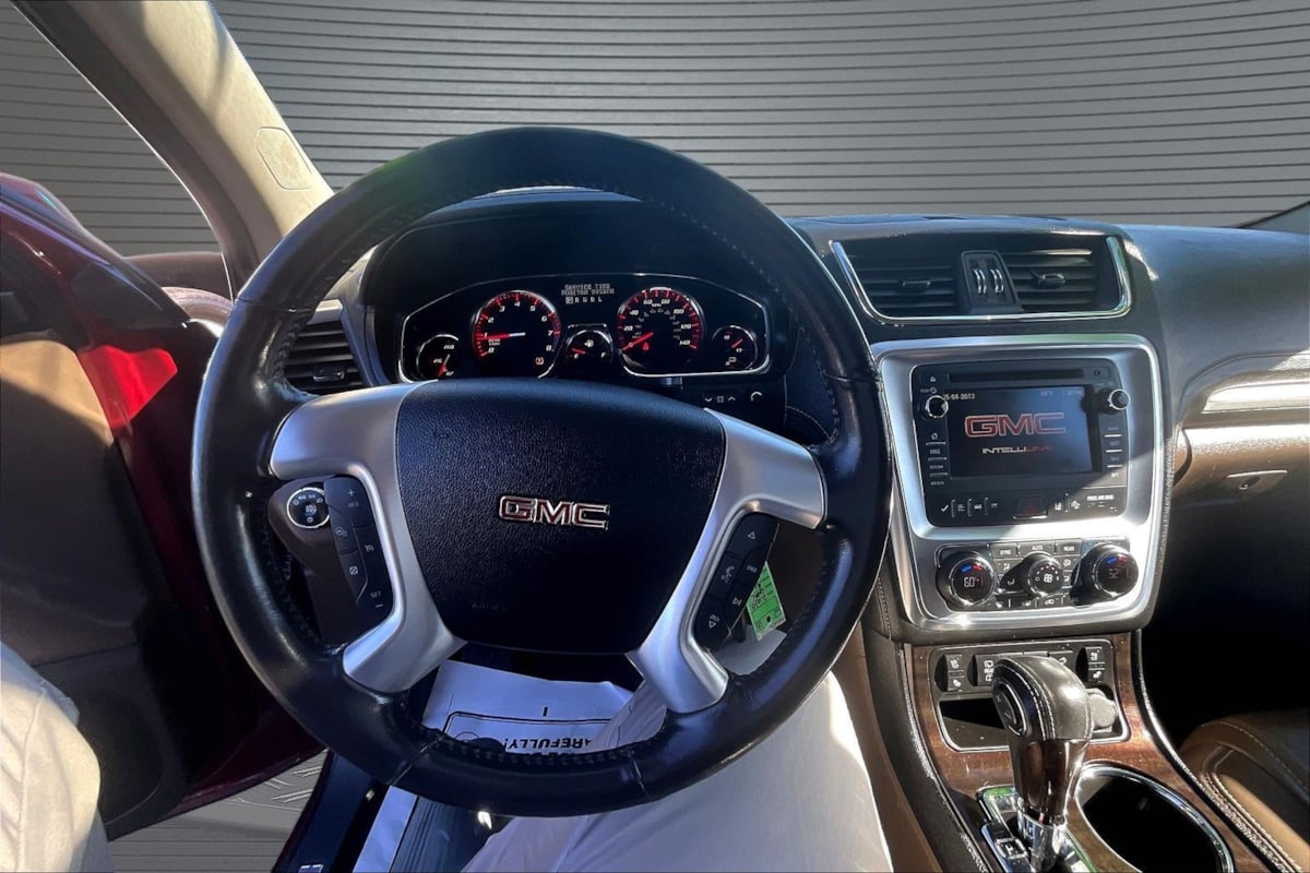 Photo 8 of this GMC Acadia