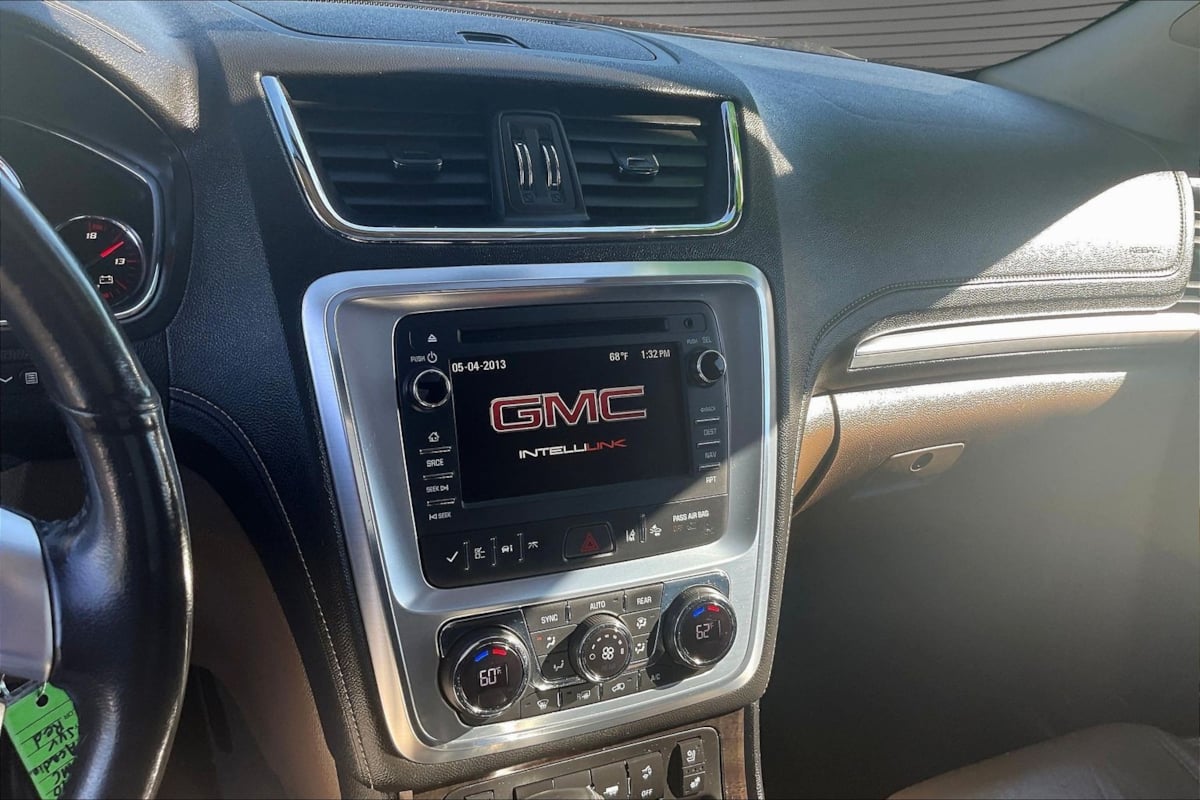 Photo 9 of this GMC Acadia