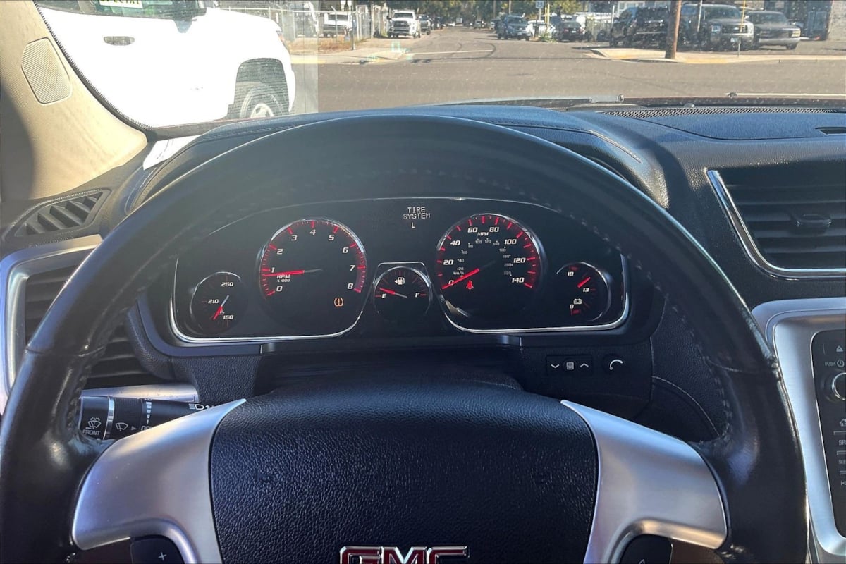 Photo 13 of this GMC Acadia