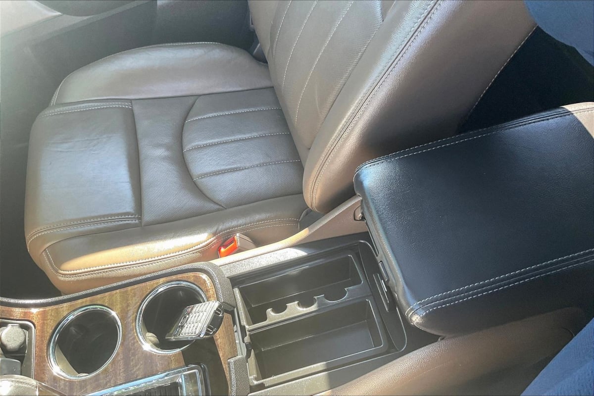 Photo 10 of this GMC Acadia