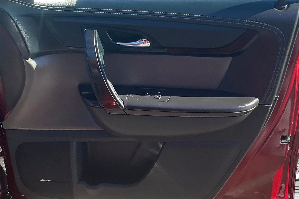 Photo 26 of this GMC Acadia