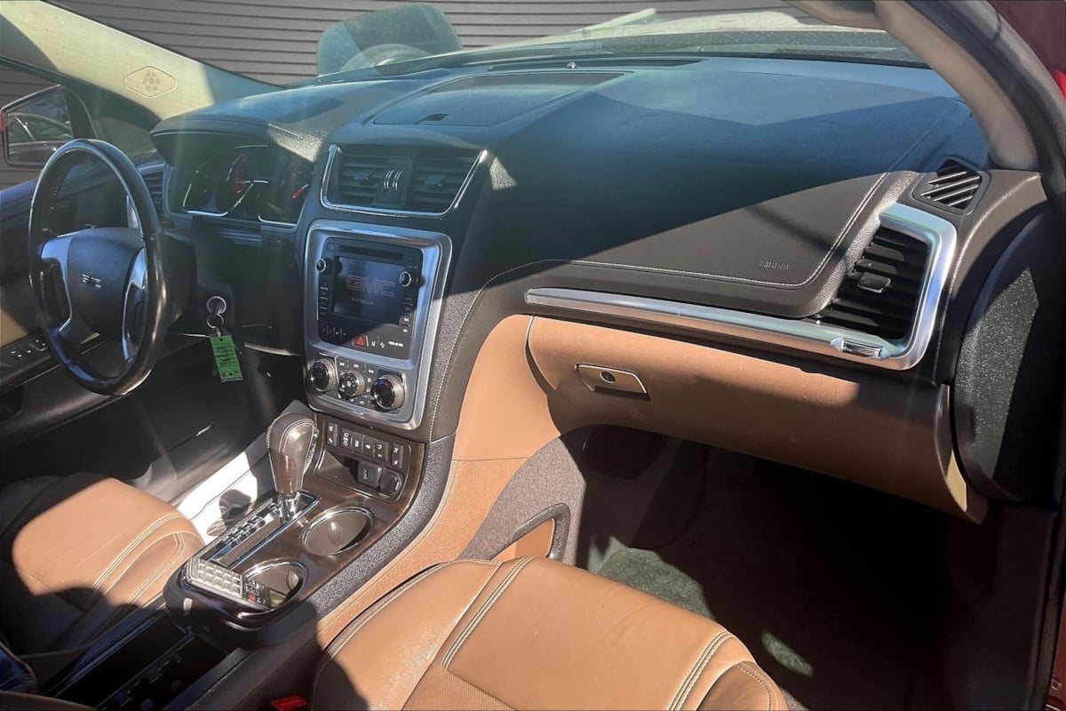 Photo 25 of this GMC Acadia