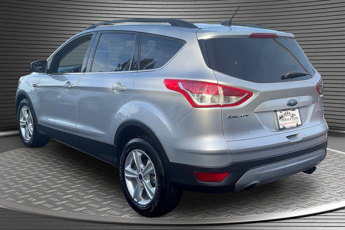 Ford Escape photo 4